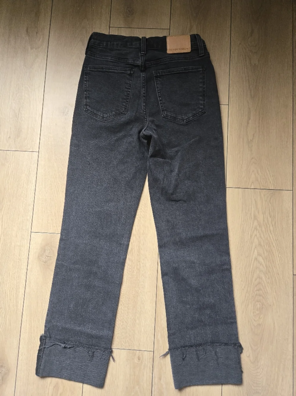 NWOT Aritzia Denim Forum The Arlo Hi-rise Cuff Jeans Size 26 - Picture 6 of 11
